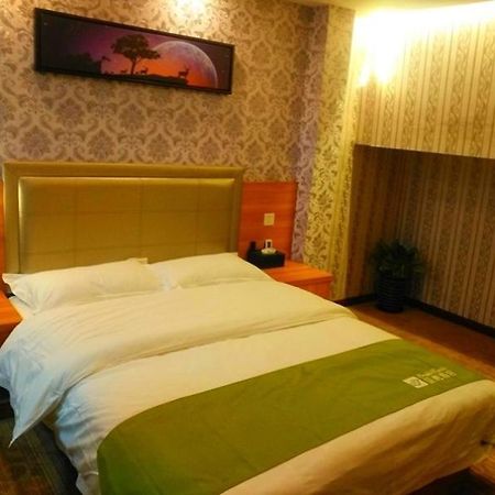 Shell Shanghai Pudong Xin District Huanglou Town Furong Road Exterior photo